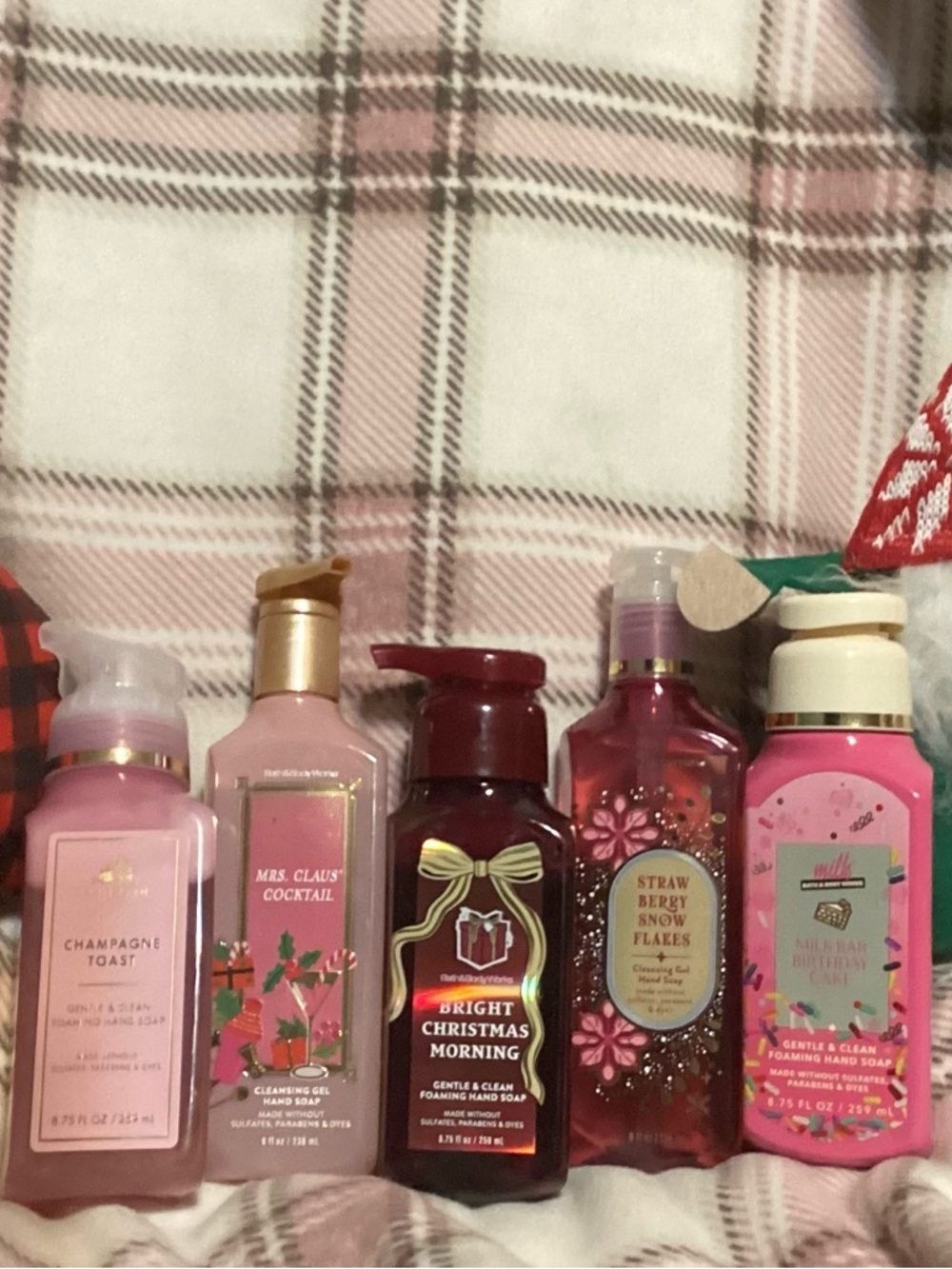 Bath & Body Works Pink and Red Holiday Foaming Hand Soap Assortment